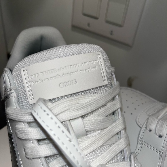 OFF WHITE OUT OF OFFICE SNEAKERS (SILVER) - Picture 5 of 10